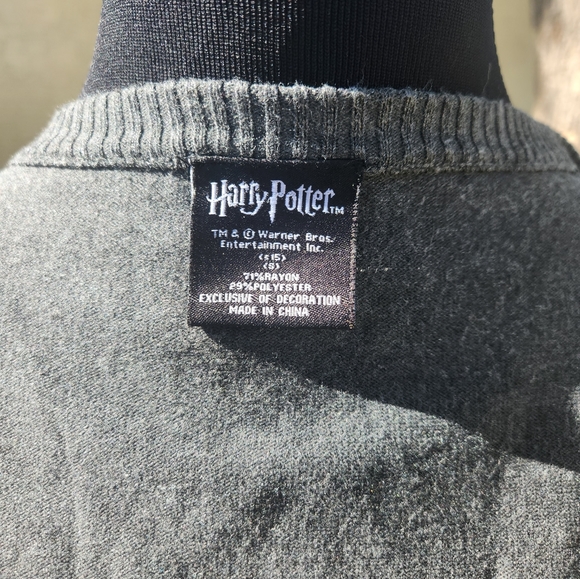 Universal Harry Potter Griffindor Cardigan - Picture 9 of 10